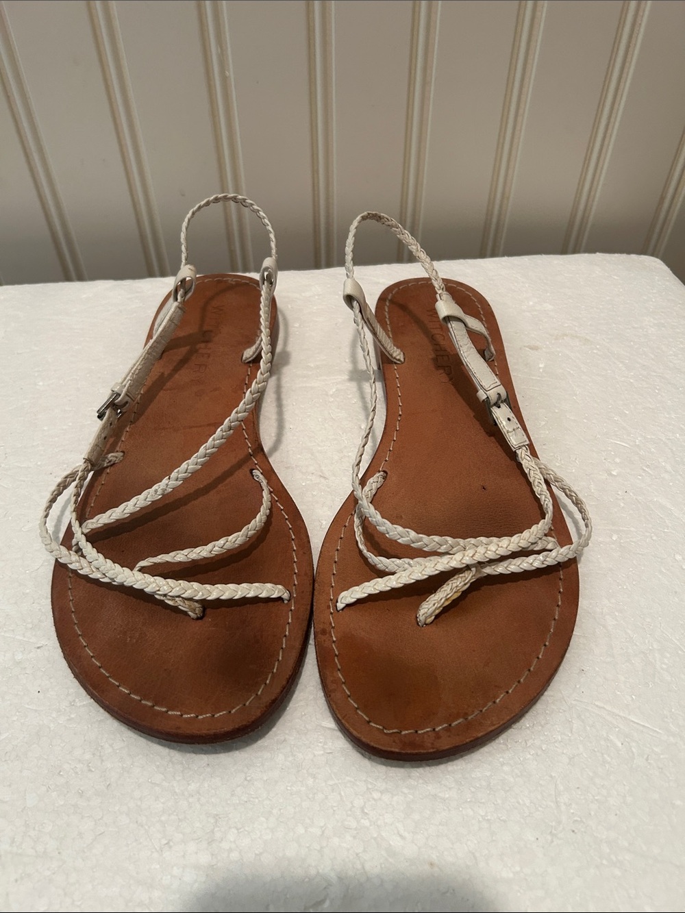 Witchery Braided White Leather Crisscross Thong Slingback Flat Sandals 6.5(37)